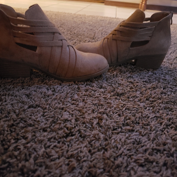 Booties - Picture 3 of 6